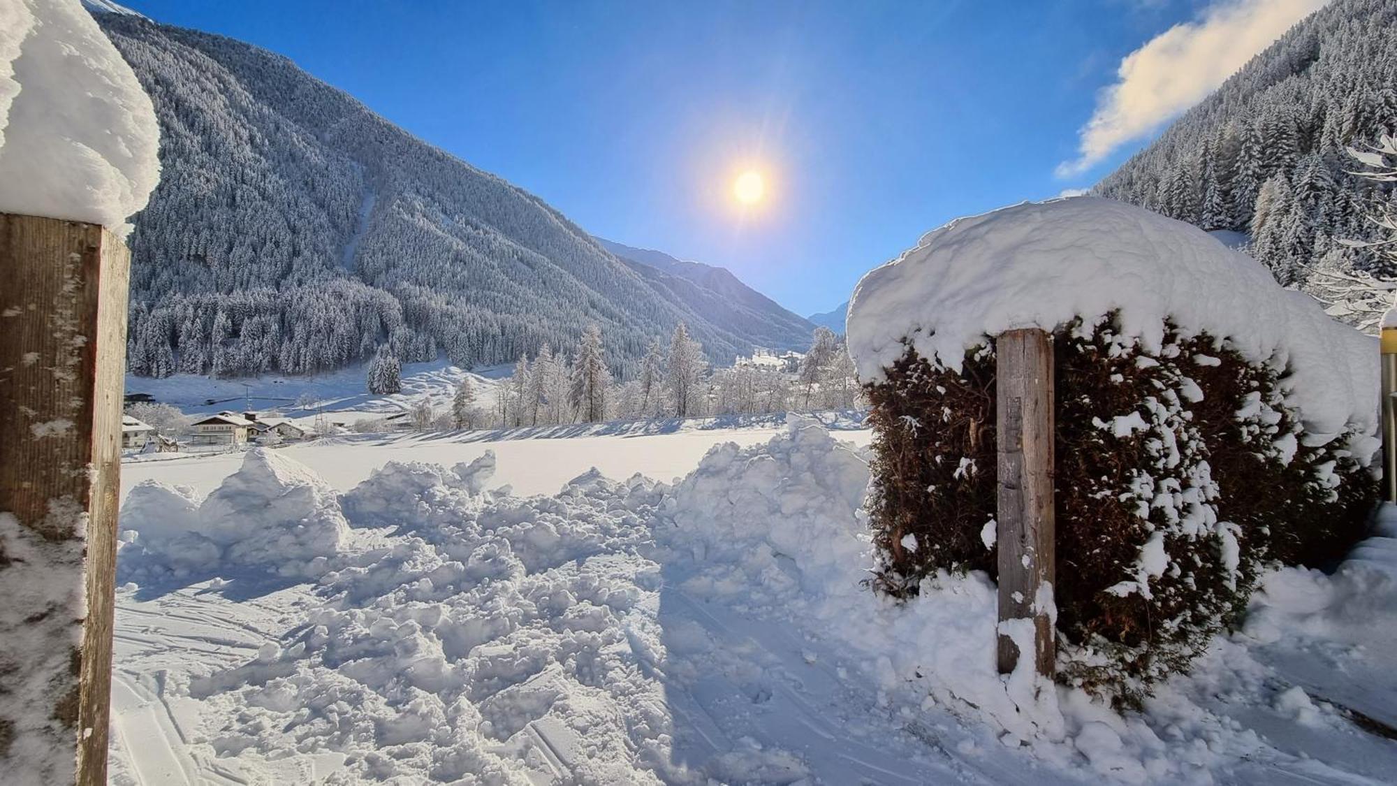 Gaestehaus Landhaus Tyrol Gries im Sellrain Exterior photo