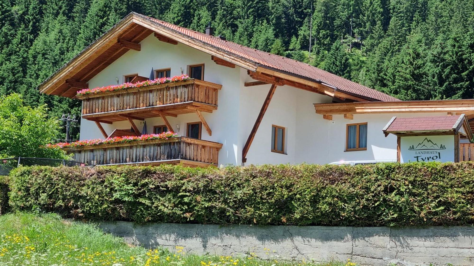Gaestehaus Landhaus Tyrol Gries im Sellrain Exterior photo