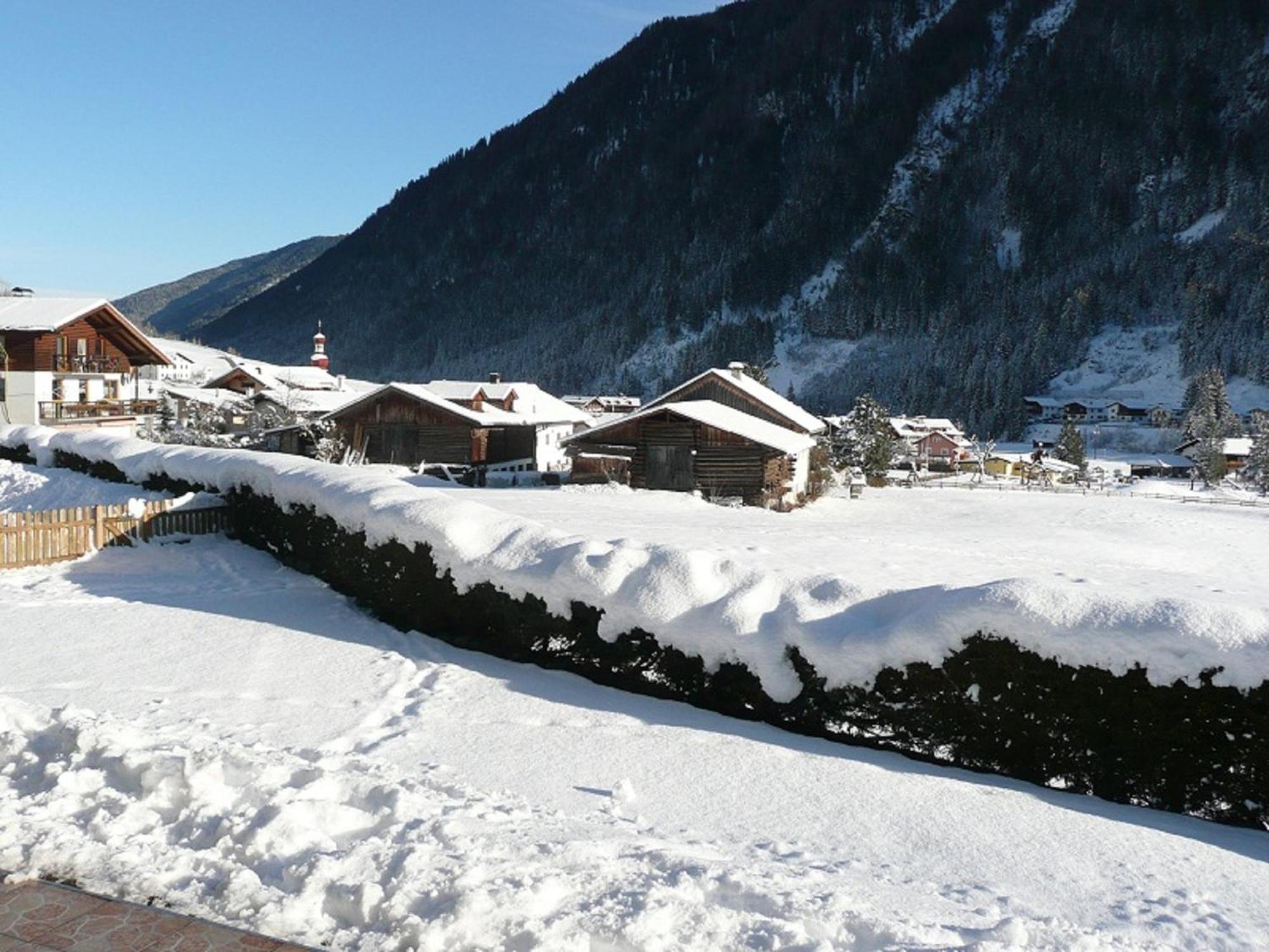 Gaestehaus Landhaus Tyrol Gries im Sellrain Exterior photo