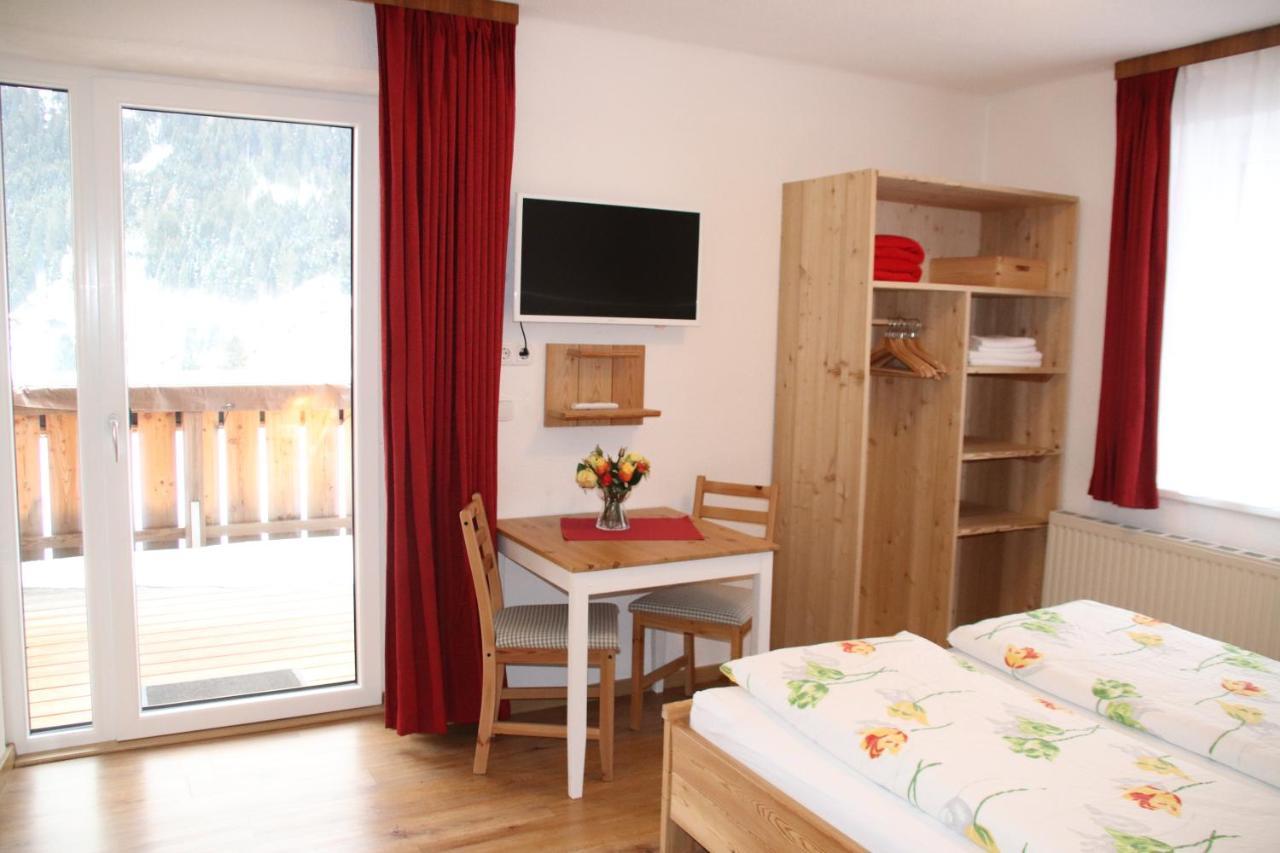 Gaestehaus Landhaus Tyrol Gries im Sellrain Exterior photo