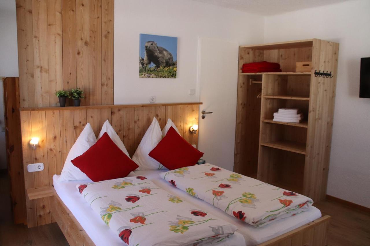 Gaestehaus Landhaus Tyrol Gries im Sellrain Exterior photo